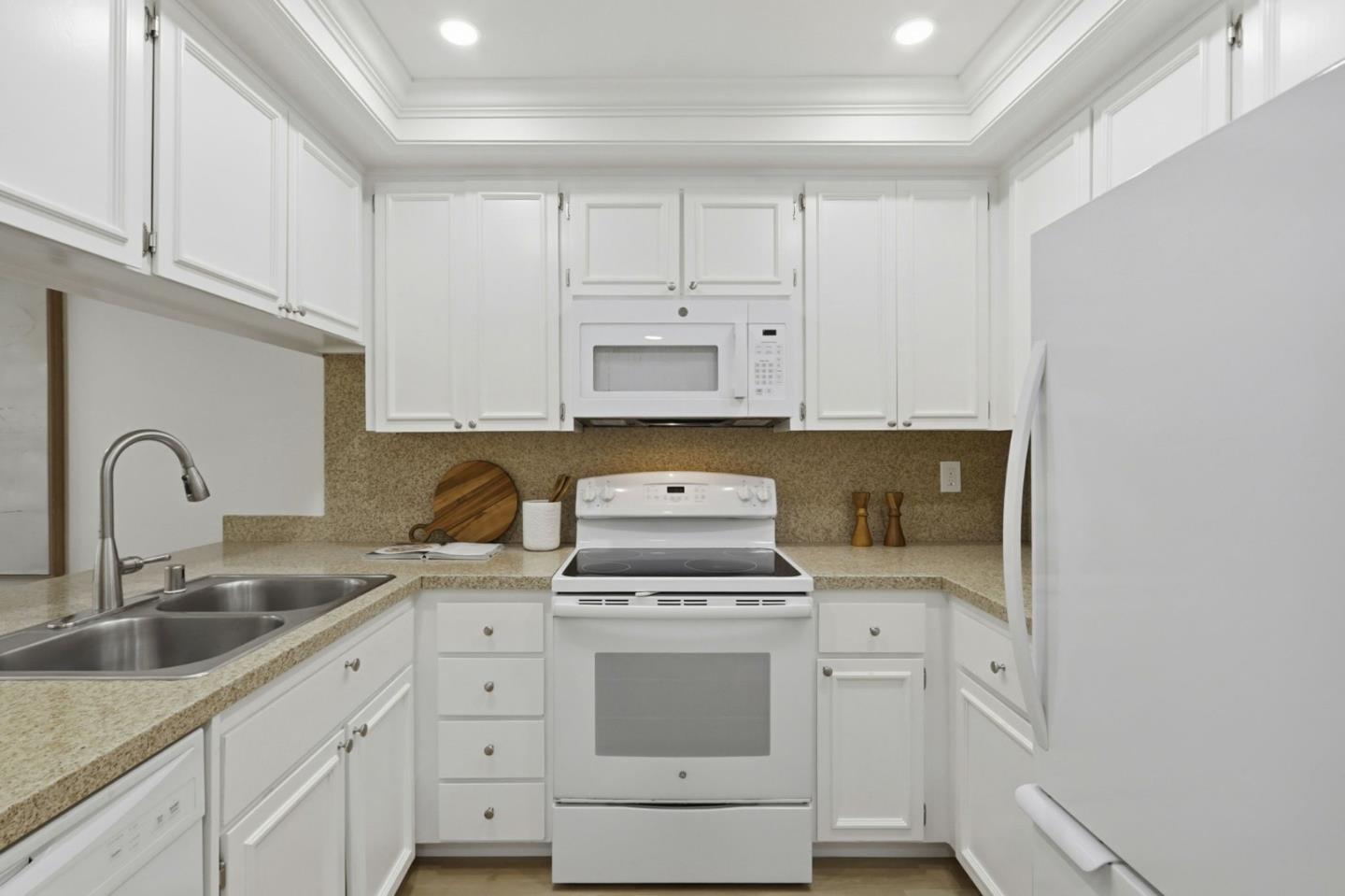 Detail Gallery Image 13 of 44 For 540 Valley Forge Way, Campbell,  CA 95008 - 3 Beds | 2/1 Baths