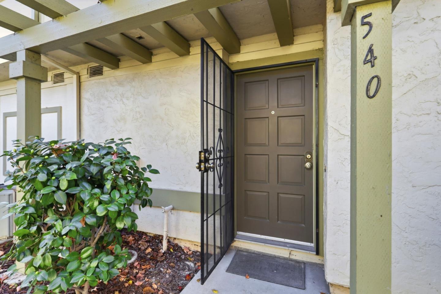 Detail Gallery Image 6 of 44 For 540 Valley Forge Way, Campbell,  CA 95008 - 3 Beds | 2/1 Baths