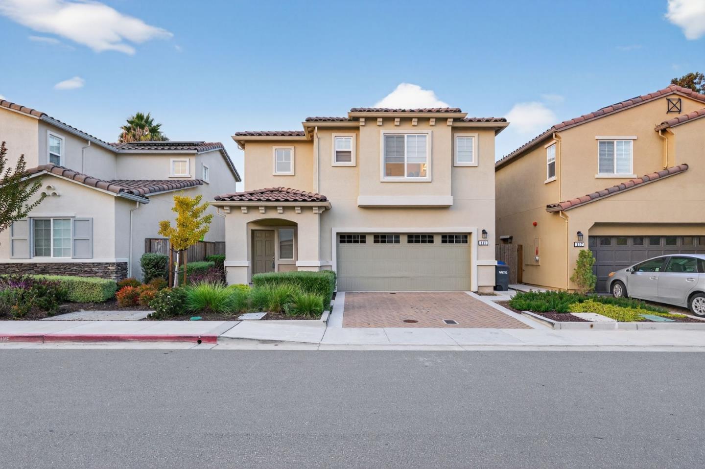 Front Image Thumbnail for ML82029256