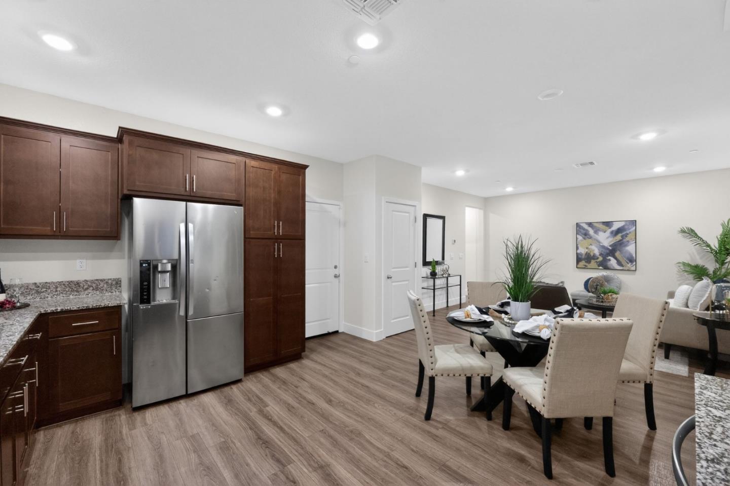 Detail Gallery Image 6 of 28 For 121 Mountaintop Ave, Hayward,  CA 94544 - 3 Beds | 2/1 Baths