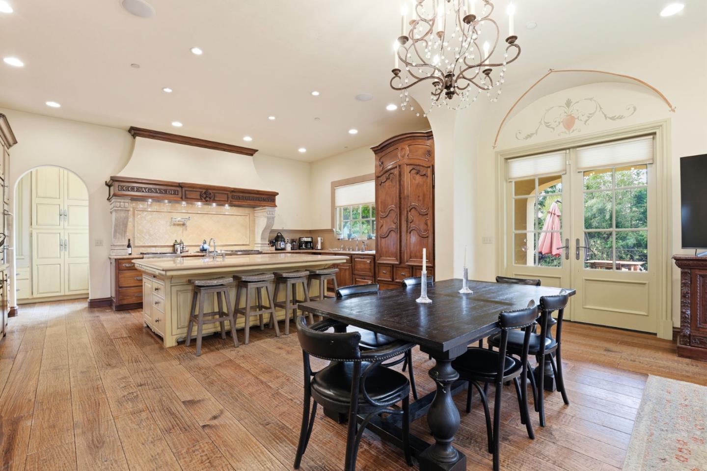 Detail Gallery Image 13 of 62 For 505 Gordon Ave, San Jose,  CA 95127 - 5 Beds | 5/1 Baths