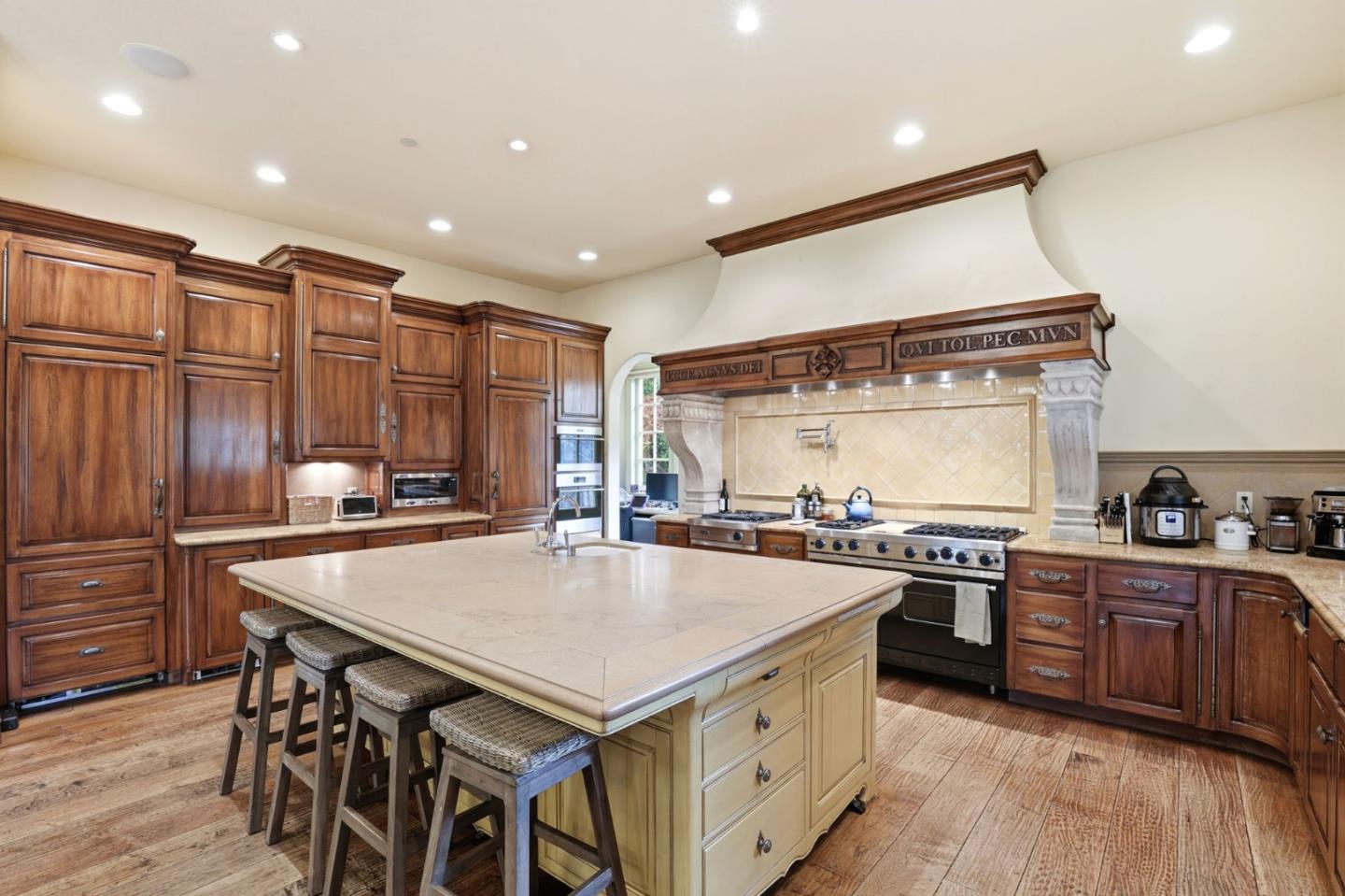 Detail Gallery Image 17 of 62 For 505 Gordon Ave, San Jose,  CA 95127 - 5 Beds | 5/1 Baths