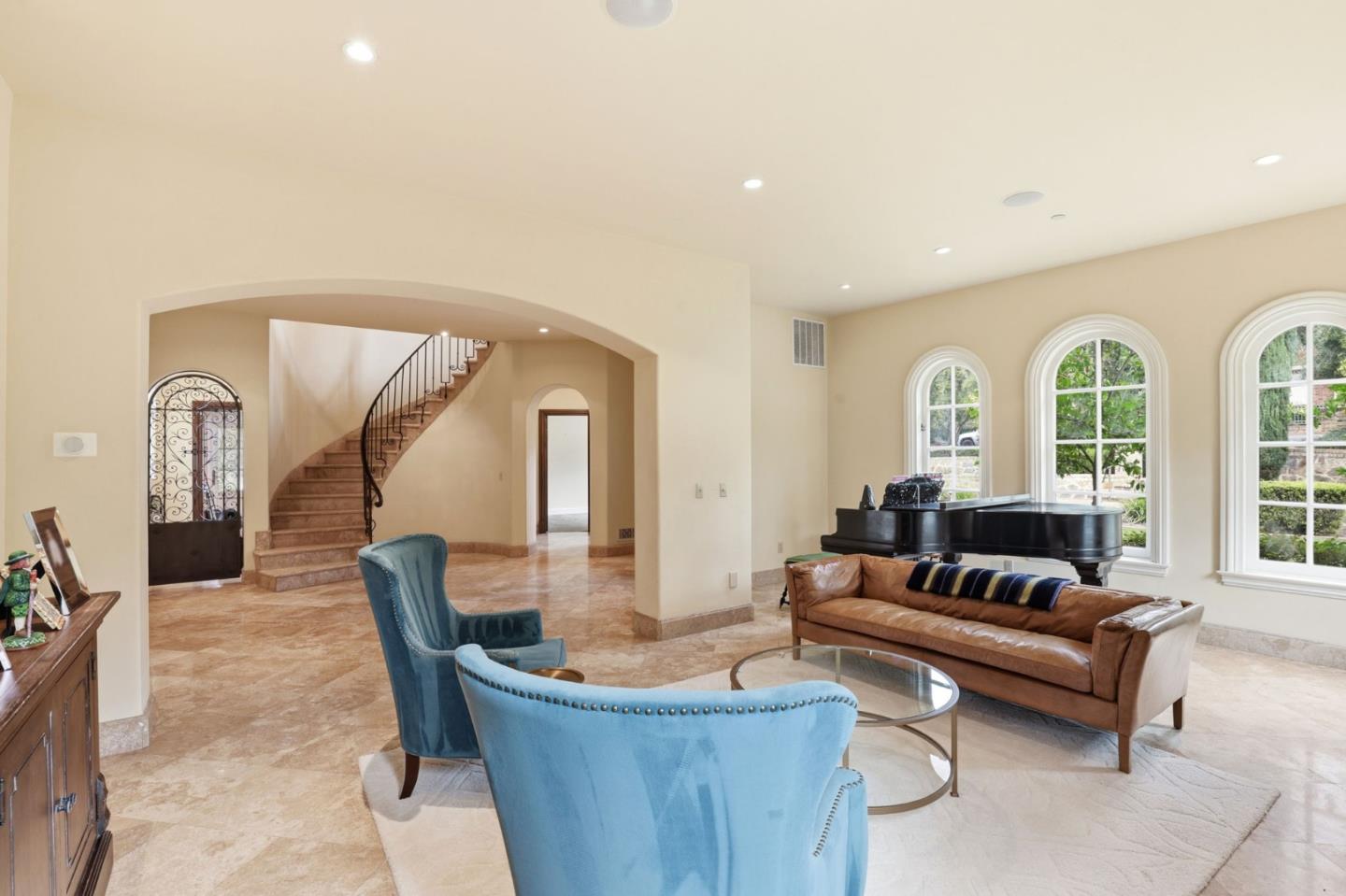 Detail Gallery Image 8 of 62 For 505 Gordon Ave, San Jose,  CA 95127 - 5 Beds | 5/1 Baths