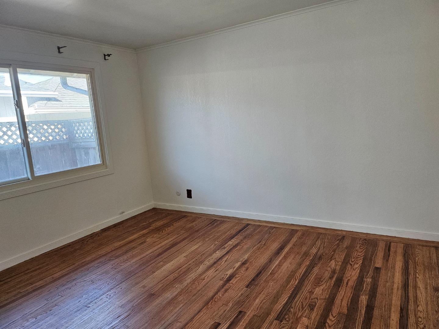 Detail Gallery Image 10 of 21 For 200 Carmelo Ln, South San Francisco,  CA 94080 - 2 Beds | 1 Baths