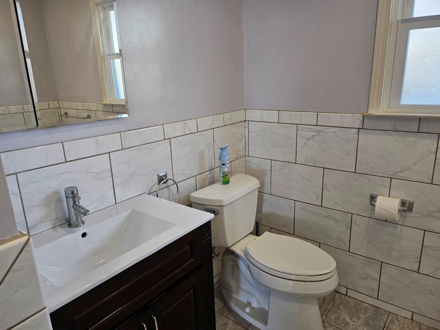 Detail Gallery Image 15 of 21 For 200 Carmelo Ln, South San Francisco,  CA 94080 - 2 Beds | 1 Baths