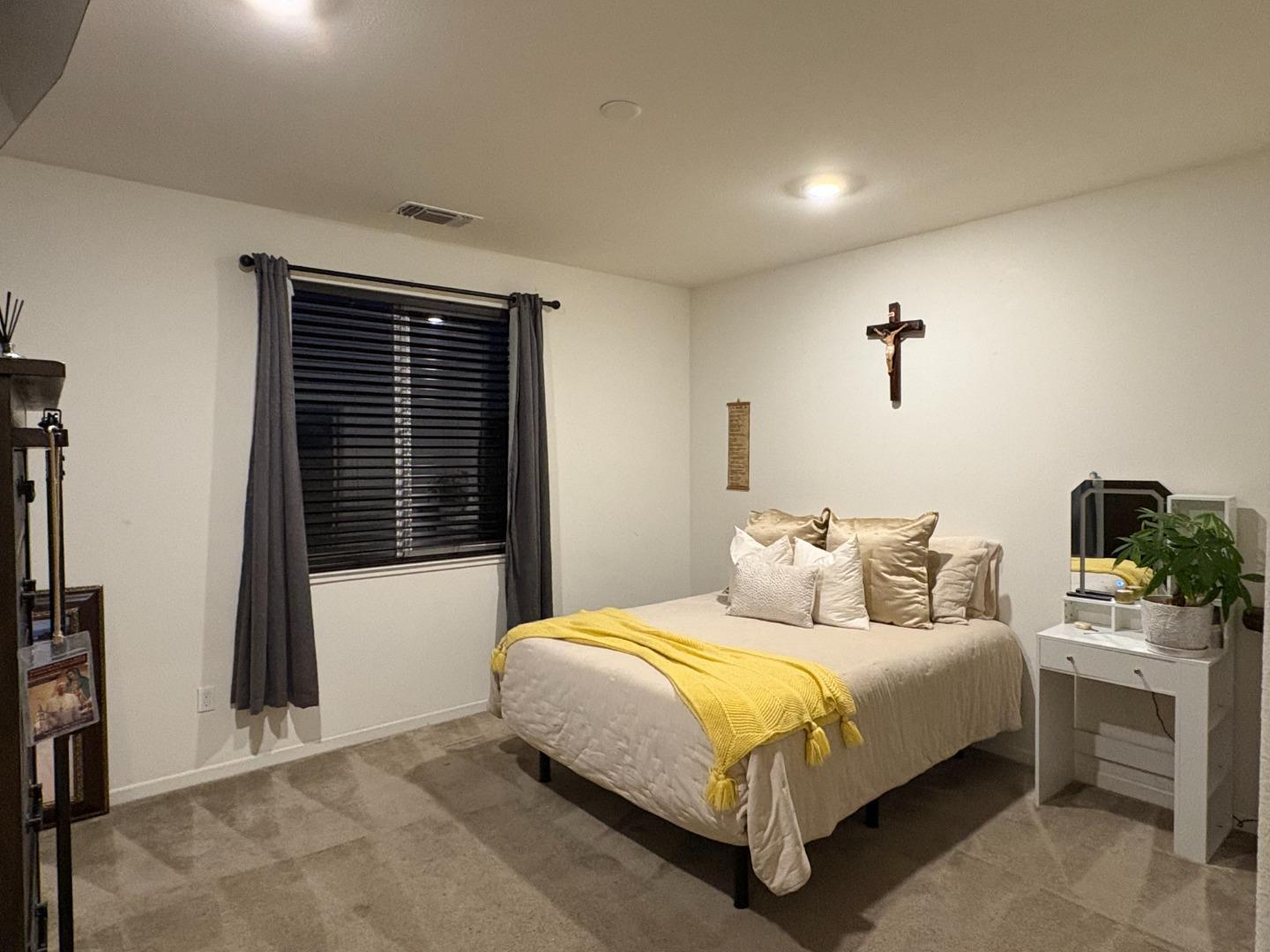 Detail Gallery Image 7 of 13 For 1226 Palermo Ct, Salinas,  CA 93905 - 3 Beds | 2 Baths