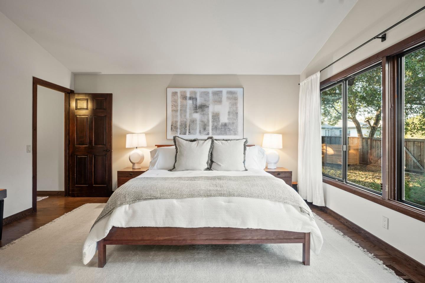 Detail Gallery Image 19 of 33 For 707 Vista Dr, Redwood City,  CA 94062 - 3 Beds | 3 Baths