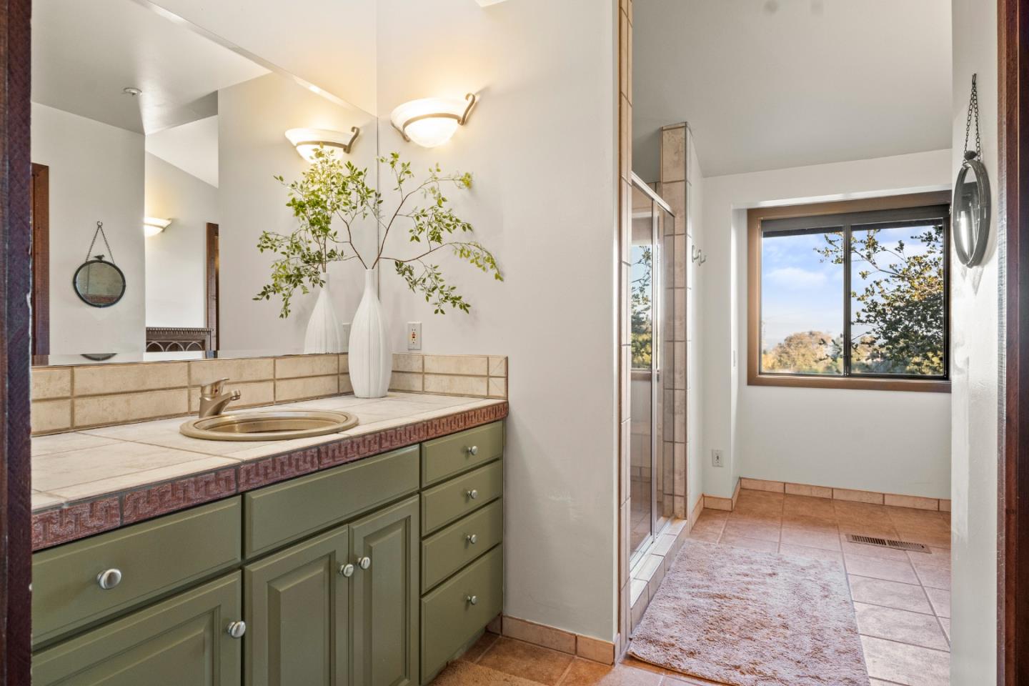 Detail Gallery Image 20 of 33 For 707 Vista Dr, Redwood City,  CA 94062 - 3 Beds | 3 Baths