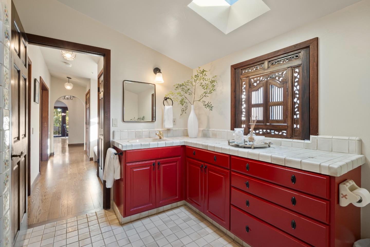 Detail Gallery Image 26 of 33 For 707 Vista Dr, Redwood City,  CA 94062 - 3 Beds | 3 Baths