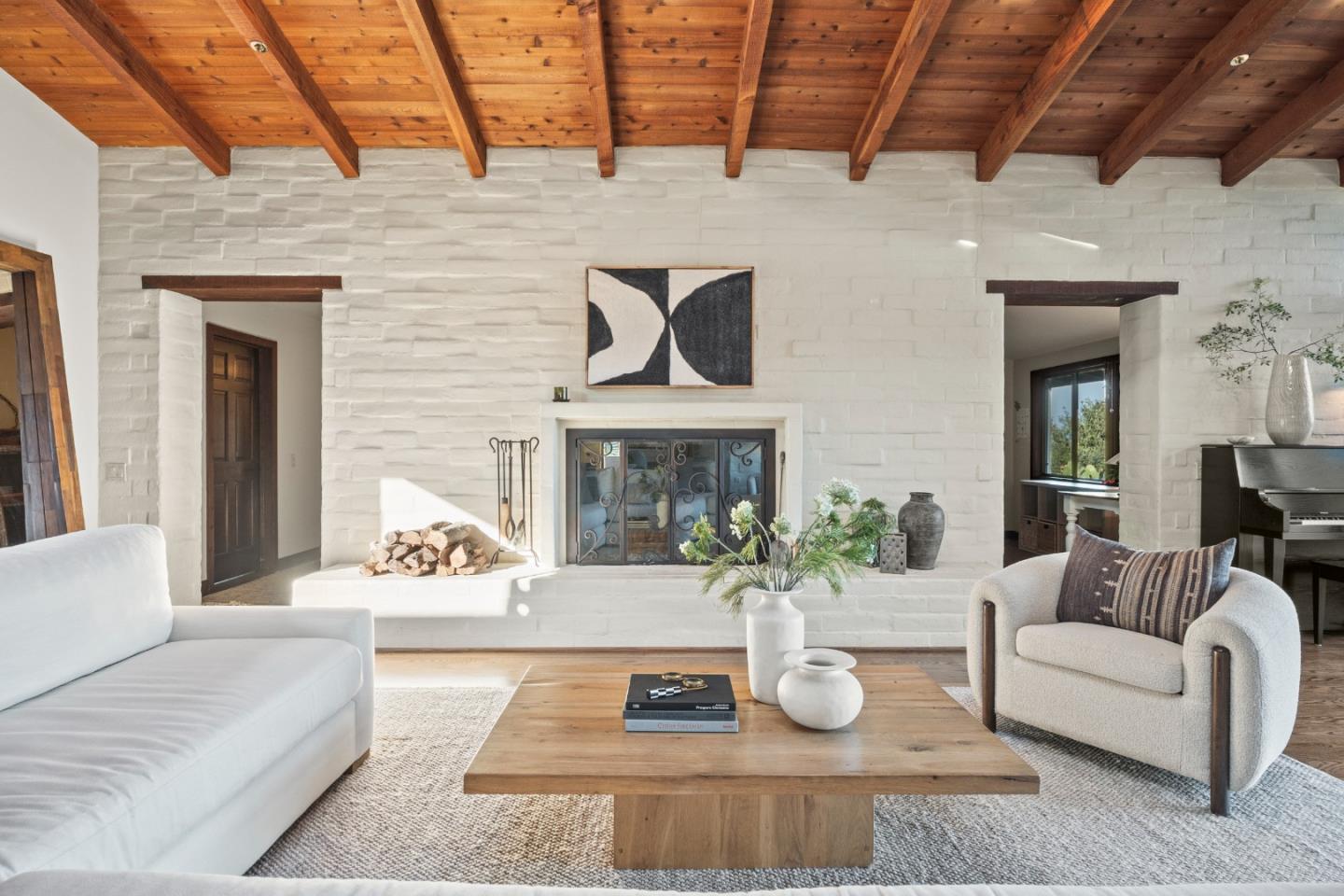 Detail Gallery Image 9 of 33 For 707 Vista Dr, Redwood City,  CA 94062 - 3 Beds | 3 Baths