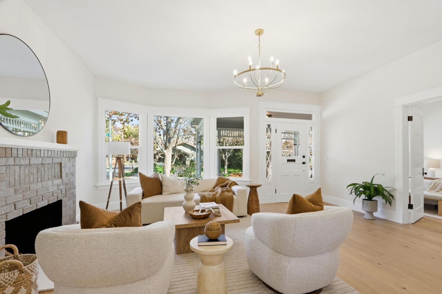 Detail Gallery Image 10 of 52 For 401 S 13th St, San Jose,  CA 95112 - 4 Beds | 2/1 Baths