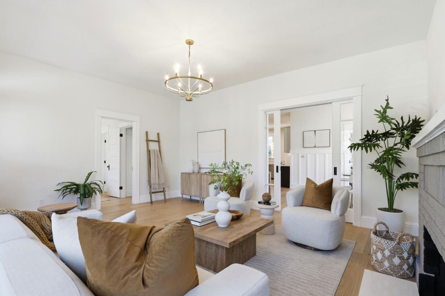 Detail Gallery Image 11 of 52 For 401 S 13th St, San Jose,  CA 95112 - 4 Beds | 2/1 Baths