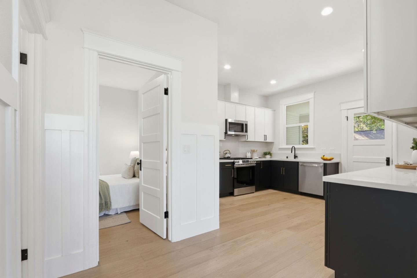 Detail Gallery Image 13 of 52 For 401 S 13th St, San Jose,  CA 95112 - 4 Beds | 2/1 Baths