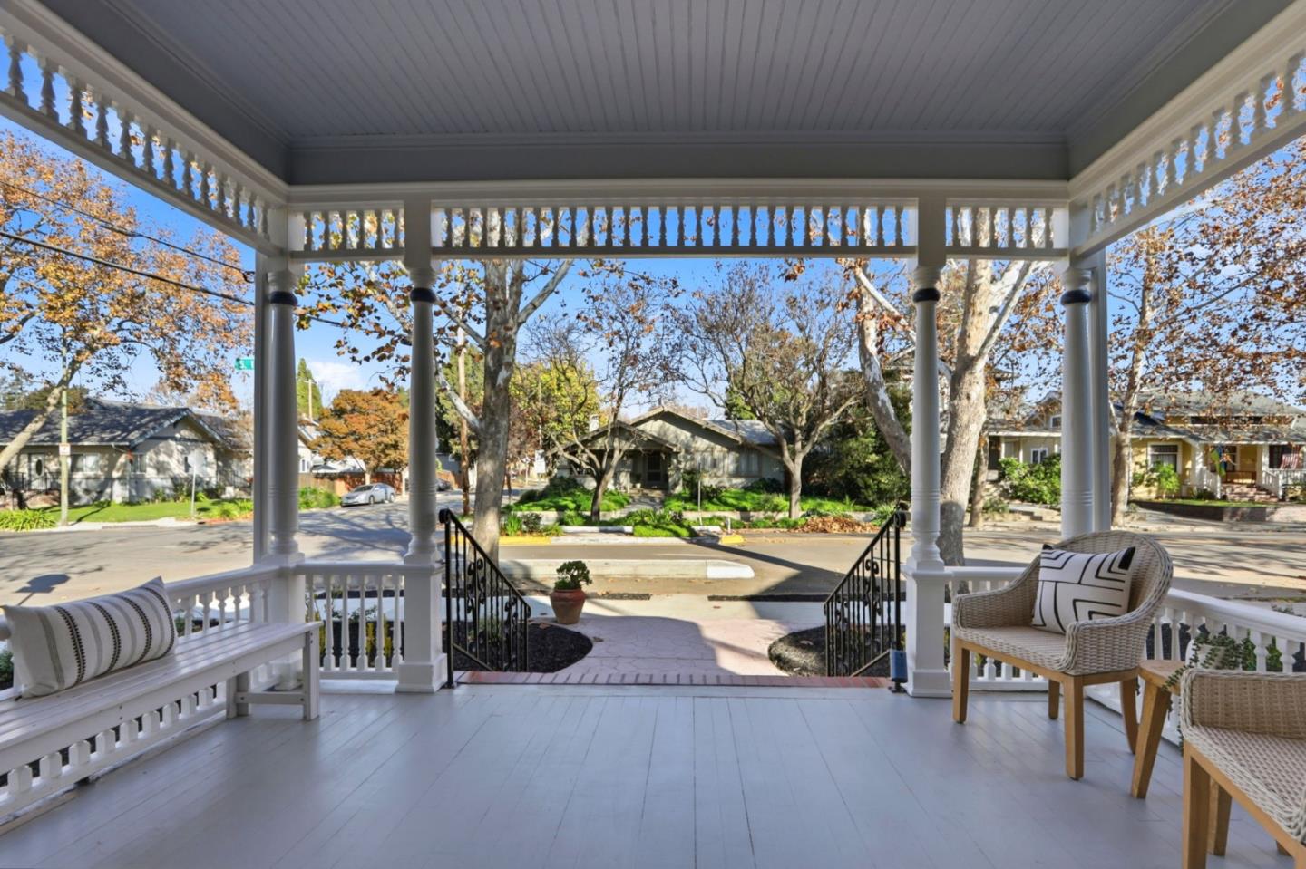 Detail Gallery Image 5 of 52 For 401 S 13th St, San Jose,  CA 95112 - 4 Beds | 2/1 Baths