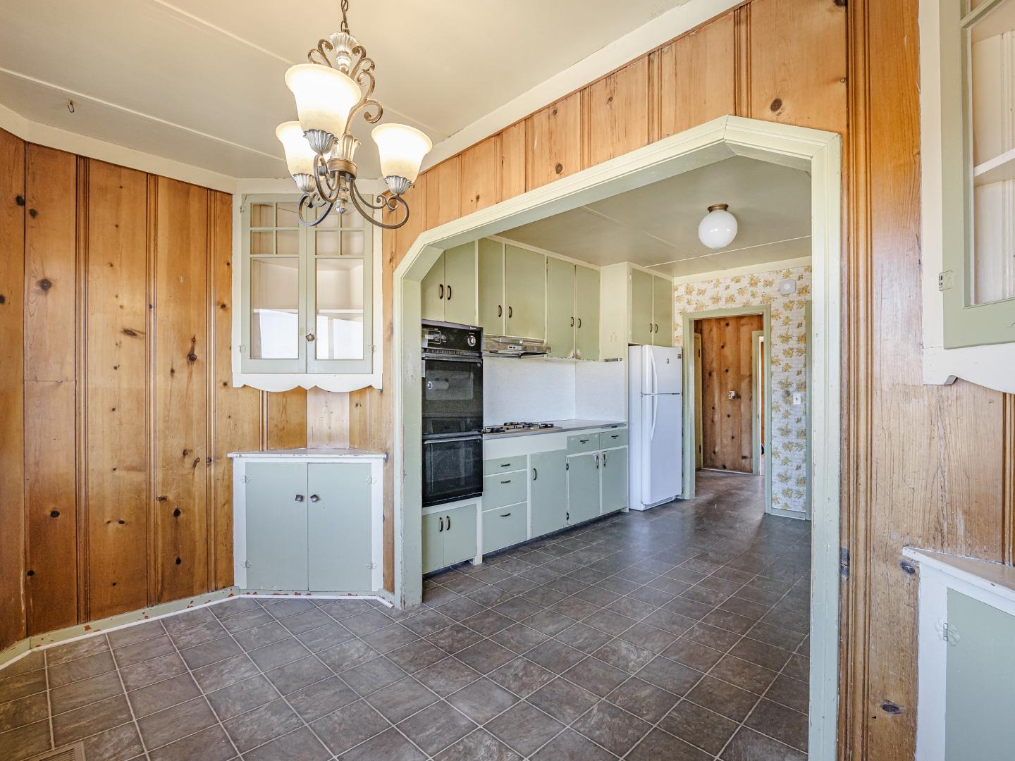 Detail Gallery Image 20 of 50 For 35 Sycamore St, Watsonville,  CA 95076 - 4 Beds | 1/1 Baths