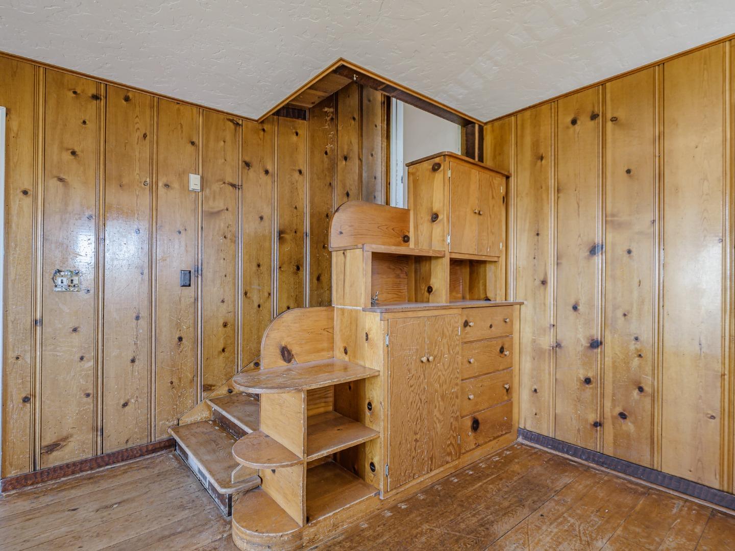 Detail Gallery Image 8 of 50 For 35 Sycamore St, Watsonville,  CA 95076 - 4 Beds | 1/1 Baths