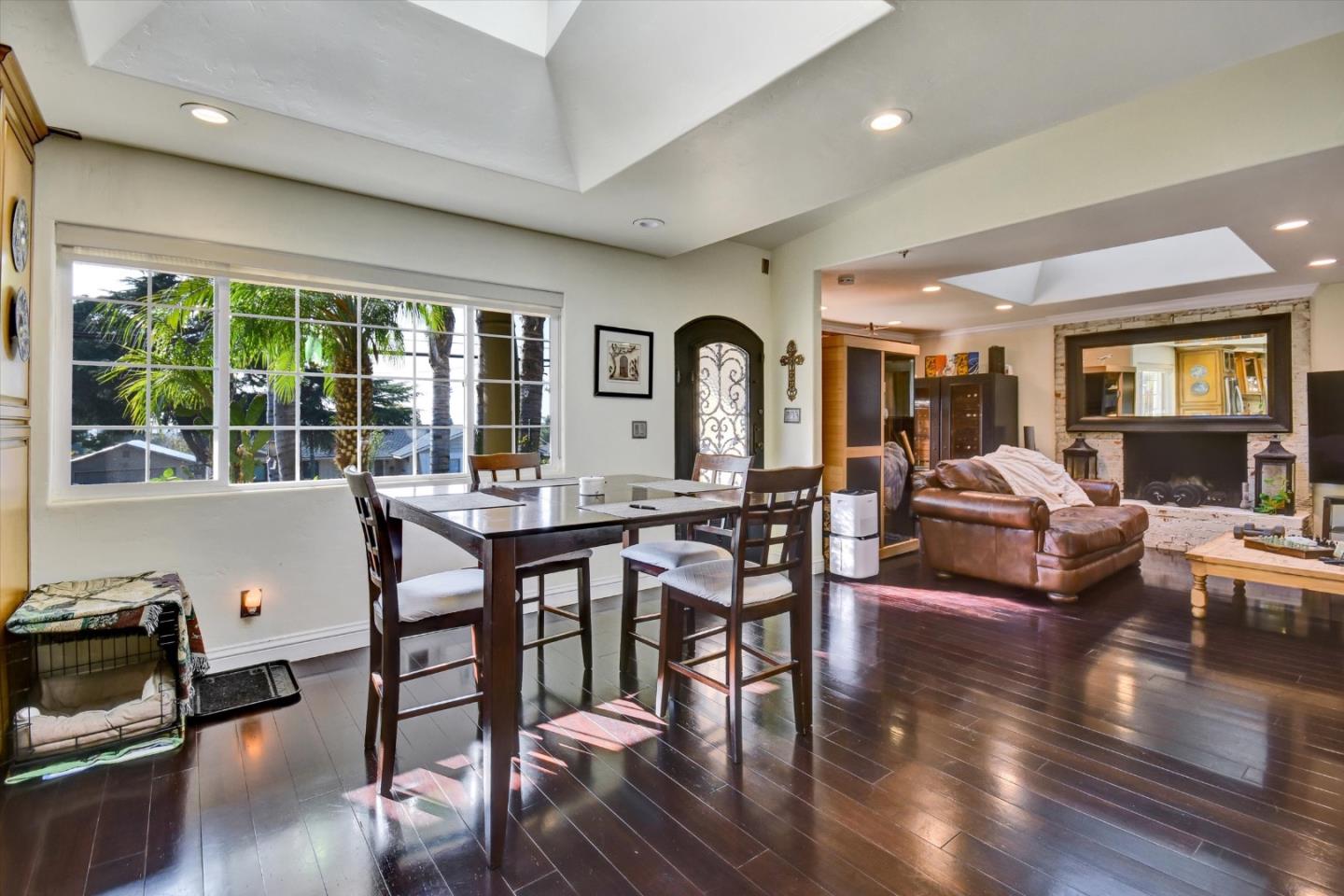 Detail Gallery Image 14 of 61 For 372 Fleming Ave, San Jose,  CA 95127 - 4 Beds | 2 Baths