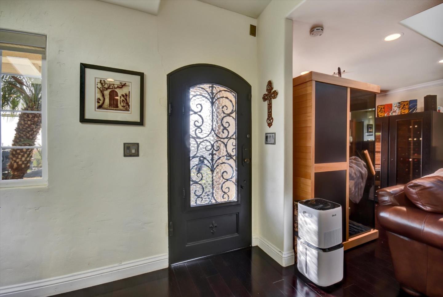 Detail Gallery Image 16 of 61 For 372 Fleming Ave, San Jose,  CA 95127 - 4 Beds | 2 Baths