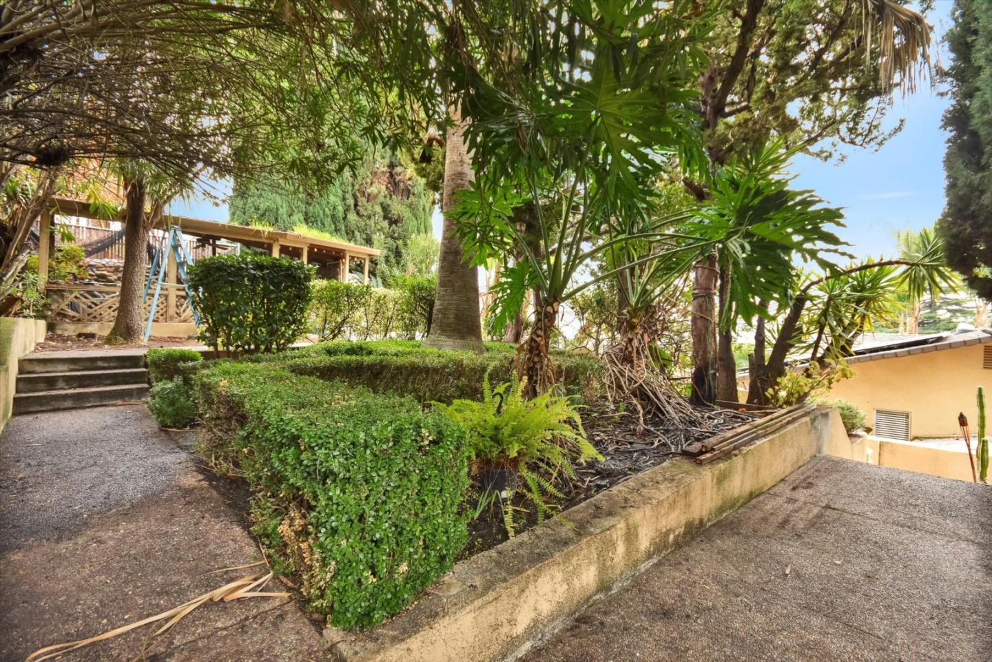 Detail Gallery Image 27 of 61 For 372 Fleming Ave, San Jose,  CA 95127 - 4 Beds | 2 Baths