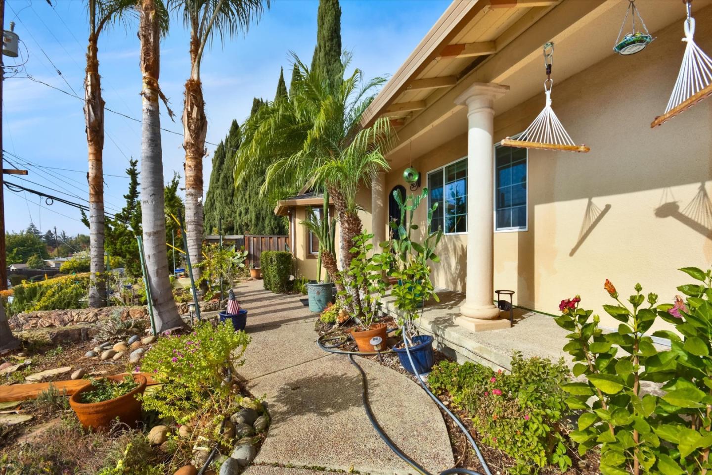 Detail Gallery Image 5 of 61 For 372 Fleming Ave, San Jose,  CA 95127 - 4 Beds | 2 Baths