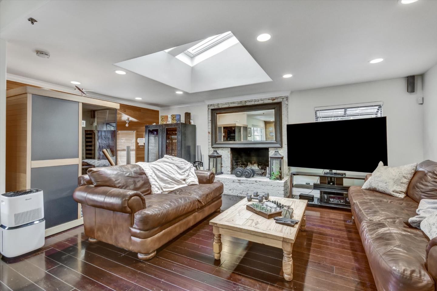 Detail Gallery Image 7 of 61 For 372 Fleming Ave, San Jose,  CA 95127 - 4 Beds | 2 Baths