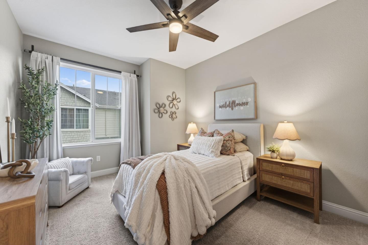 Detail Gallery Image 24 of 44 For 18540 Garnet Ln, Morgan Hill,  CA 95037 - 3 Beds | 3 Baths