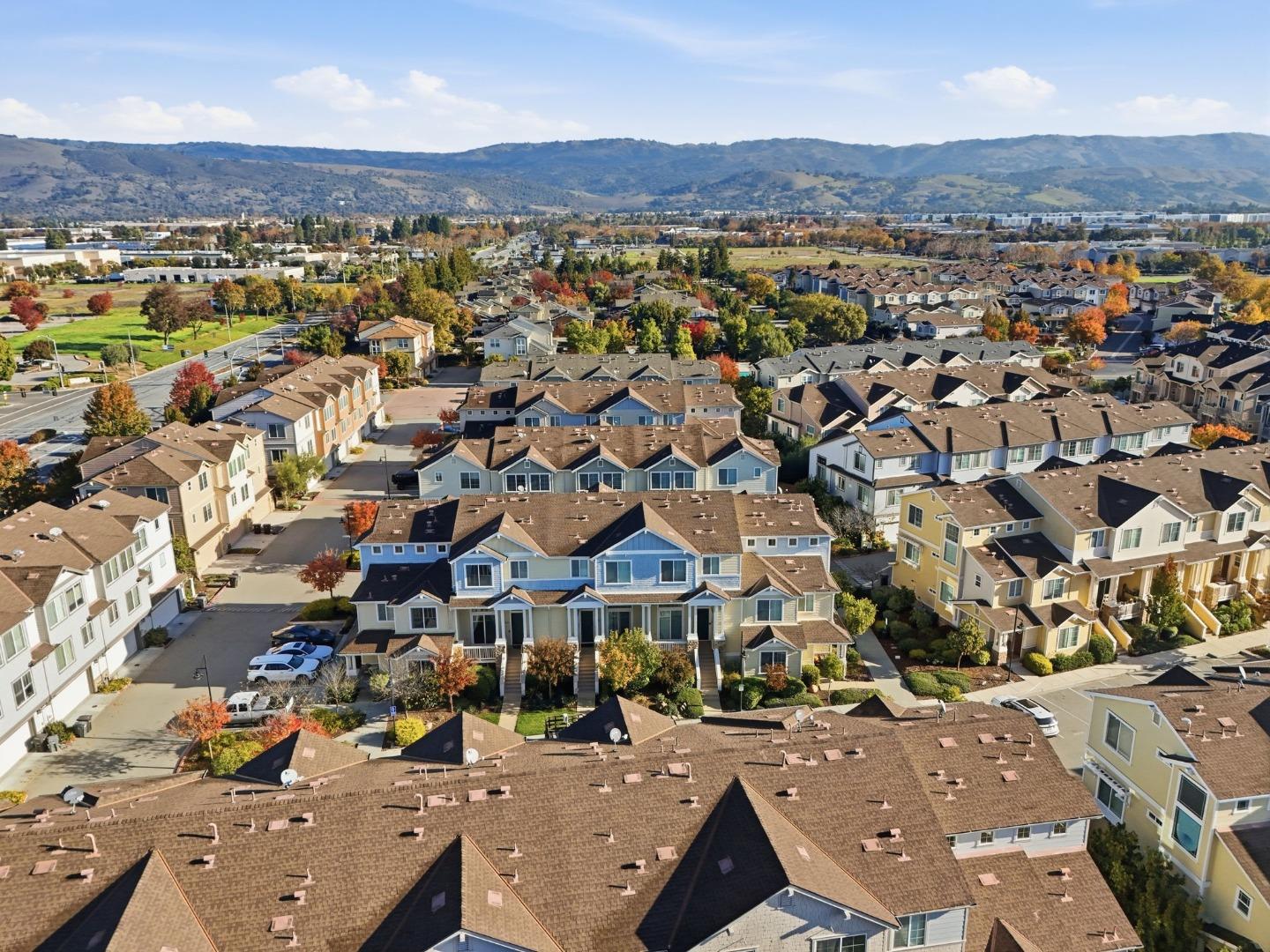 Detail Gallery Image 28 of 44 For 18540 Garnet Ln, Morgan Hill,  CA 95037 - 3 Beds | 3 Baths