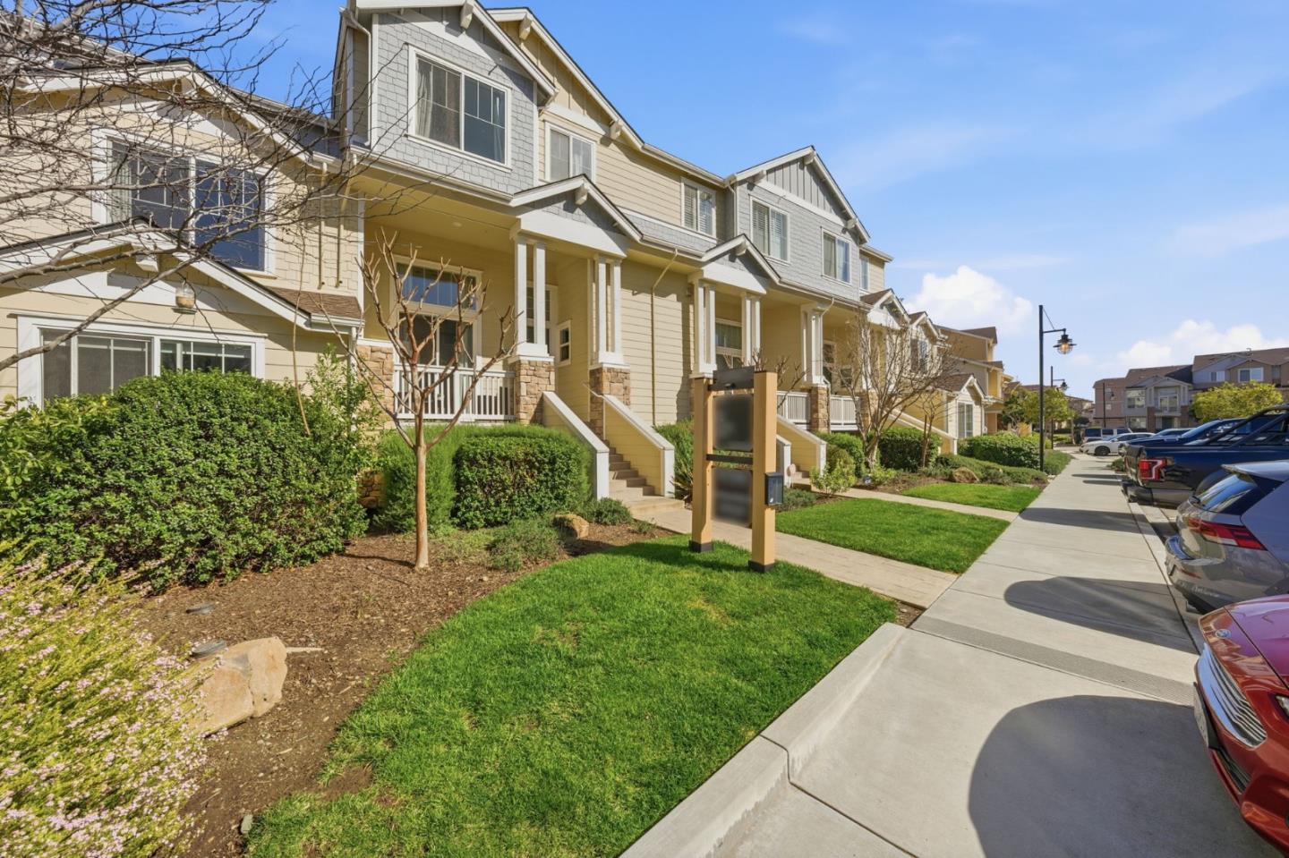 Detail Gallery Image 3 of 44 For 18540 Garnet Ln, Morgan Hill,  CA 95037 - 3 Beds | 3 Baths