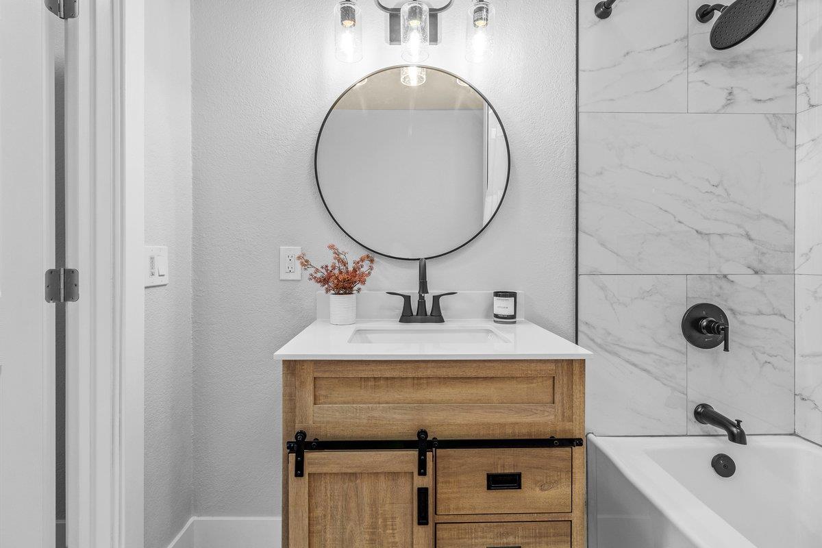 Detail Gallery Image 19 of 38 For 129 N Filice St, Salinas,  CA 93905 - 2 Beds | 1 Baths