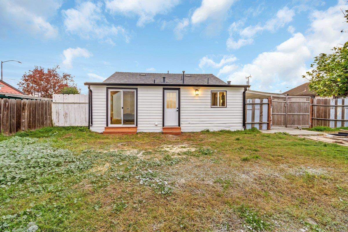 Detail Gallery Image 31 of 38 For 129 N Filice St, Salinas,  CA 93905 - 2 Beds | 1 Baths