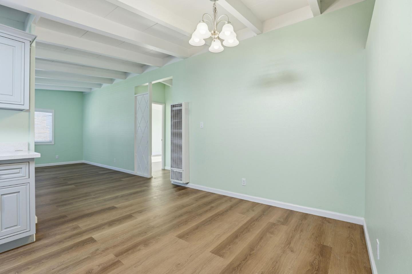 Detail Gallery Image 7 of 37 For 458 Rainier Dr, Salinas,  CA 93906 - 3 Beds | 2 Baths