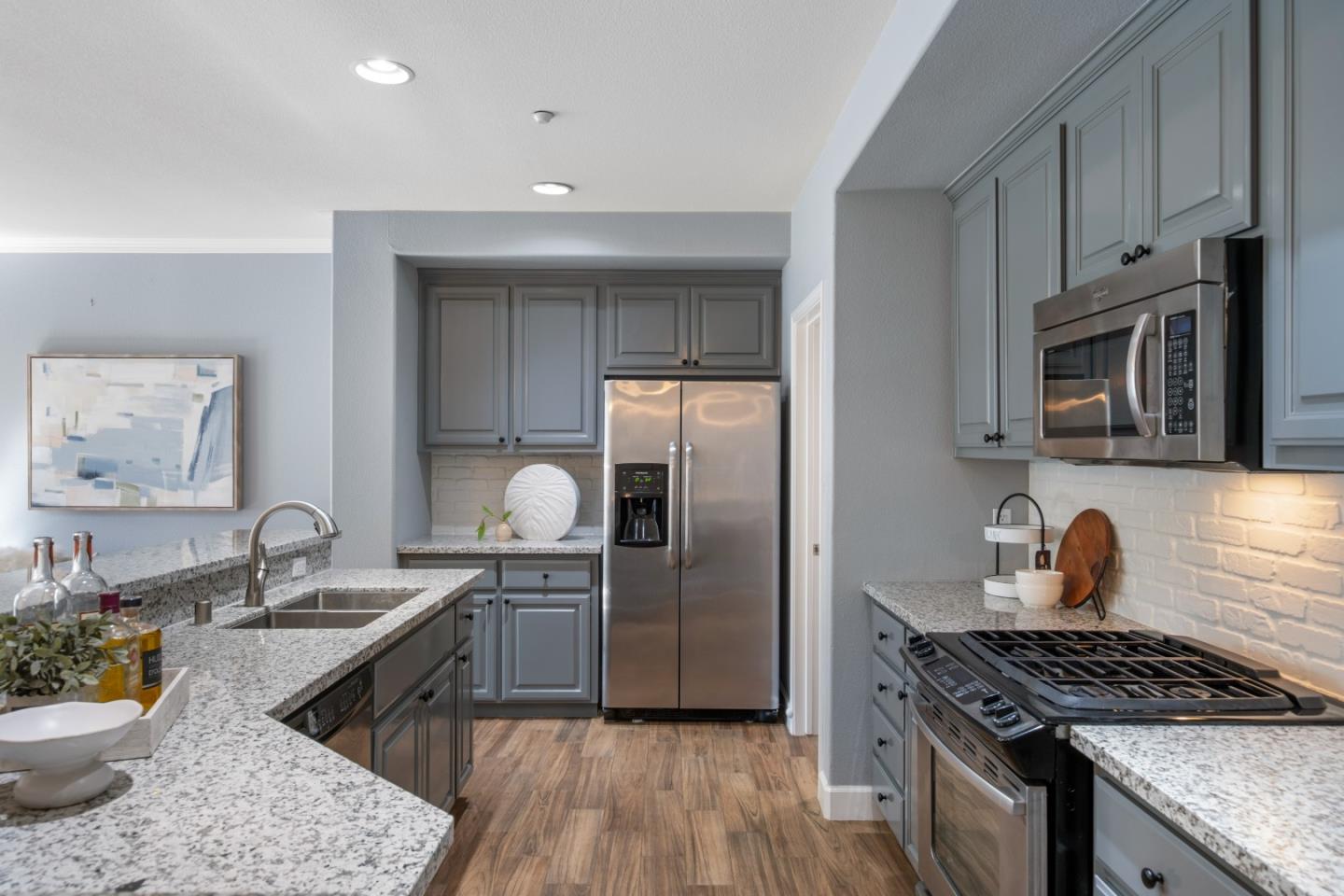 Detail Gallery Image 7 of 48 For 1339 Marcello Dr, San Jose,  CA 95131 - 2 Beds | 2/1 Baths