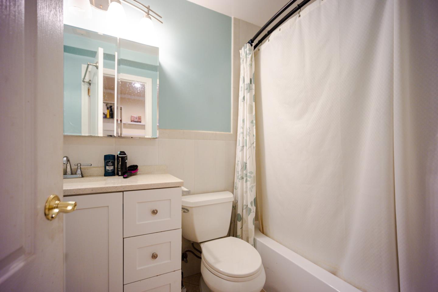 Detail Gallery Image 12 of 13 For 265 Chestnut St, San Carlos,  CA 94070 - 3 Beds | 1 Baths