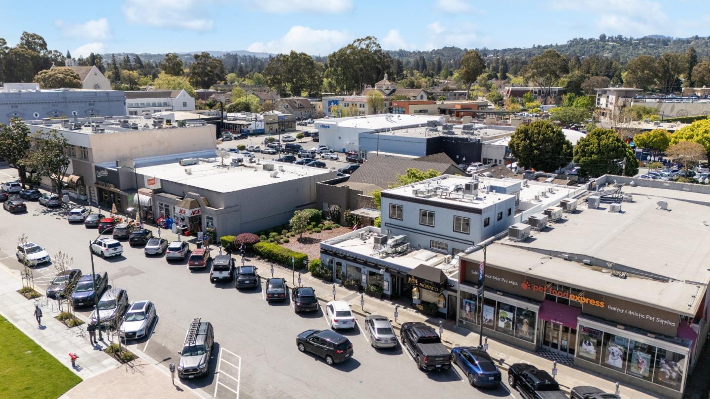 Detail Gallery Image 14 of 22 For 251 Park Rd, Burlingame,  CA 94010 - – Beds | – Baths