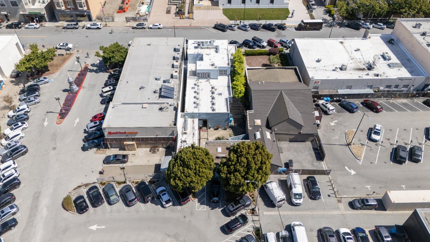 Detail Gallery Image 17 of 22 For 251 Park Rd, Burlingame,  CA 94010 - – Beds | – Baths