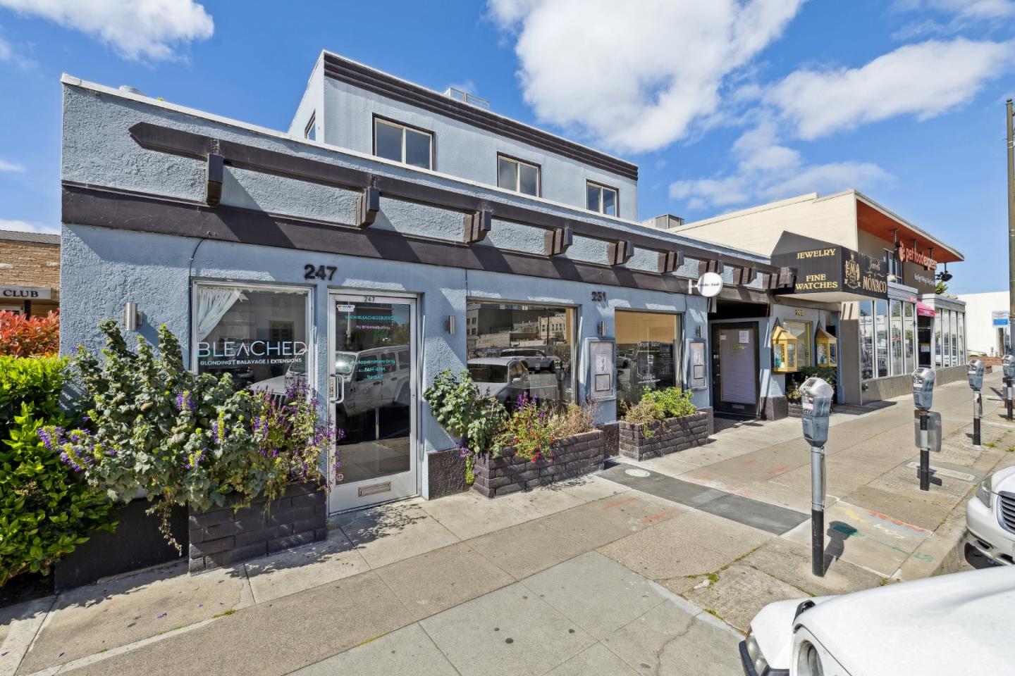 Detail Gallery Image 4 of 22 For 251 Park Rd, Burlingame,  CA 94010 - – Beds | – Baths