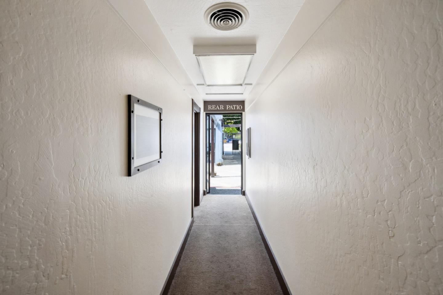 Detail Gallery Image 8 of 22 For 251 Park Rd, Burlingame,  CA 94010 - – Beds | – Baths