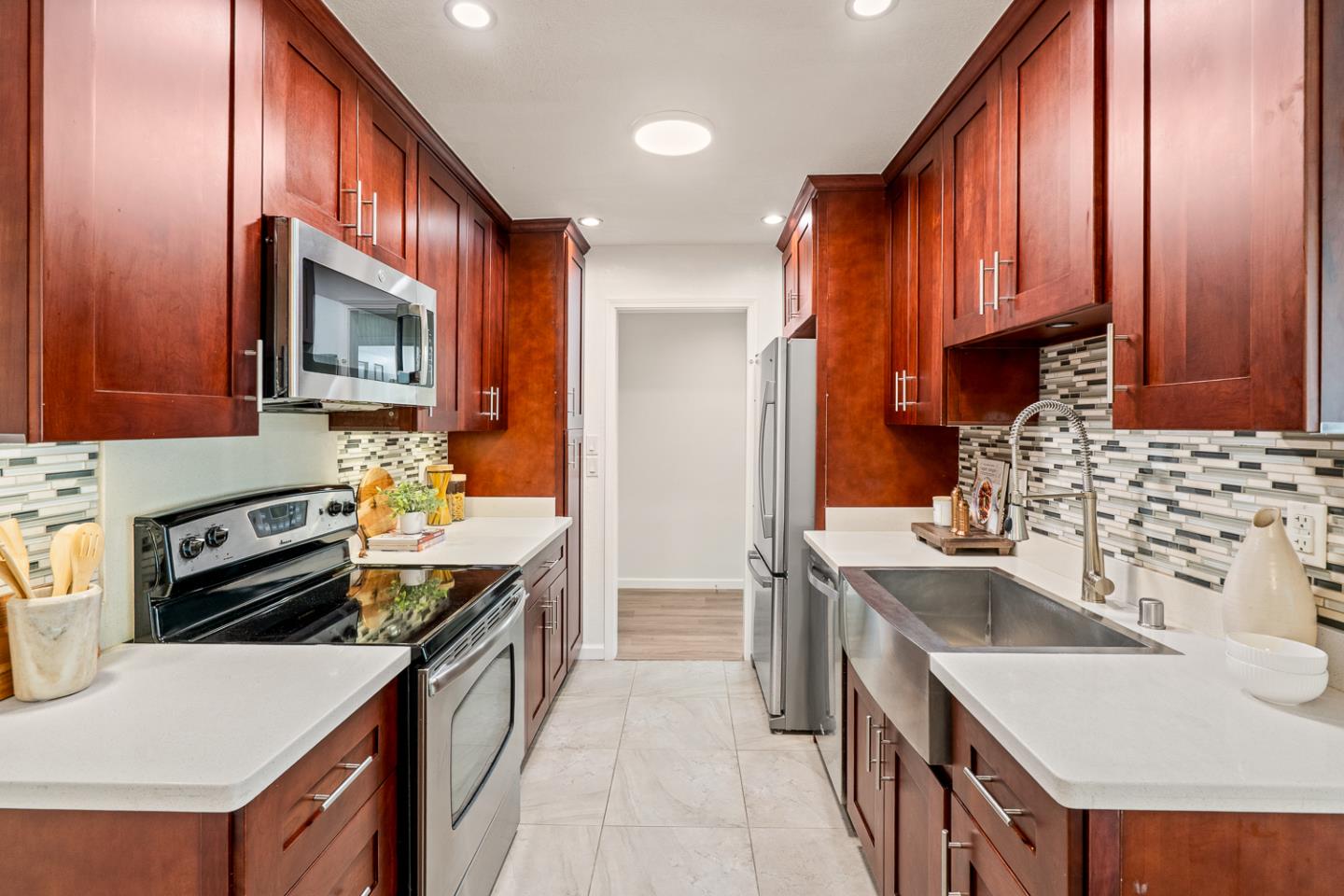 Detail Gallery Image 11 of 46 For 1031 Cherry Ave #29,  San Bruno,  CA 94066 - 2 Beds | 2 Baths