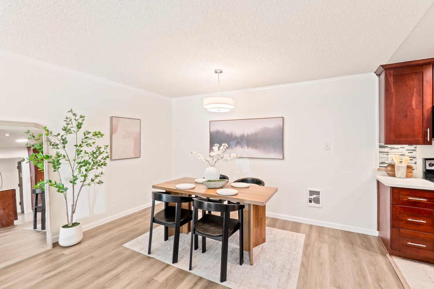 Detail Gallery Image 8 of 46 For 1031 Cherry Ave #29,  San Bruno,  CA 94066 - 2 Beds | 2 Baths