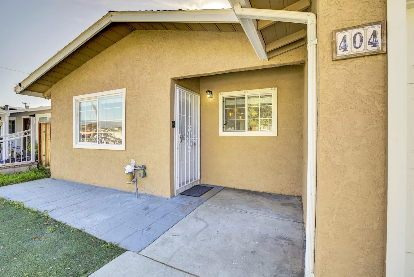 Detail Gallery Image 2 of 39 For 404 El Cajon Dr, San Jose,  CA 95111 - 3 Beds | 2 Baths