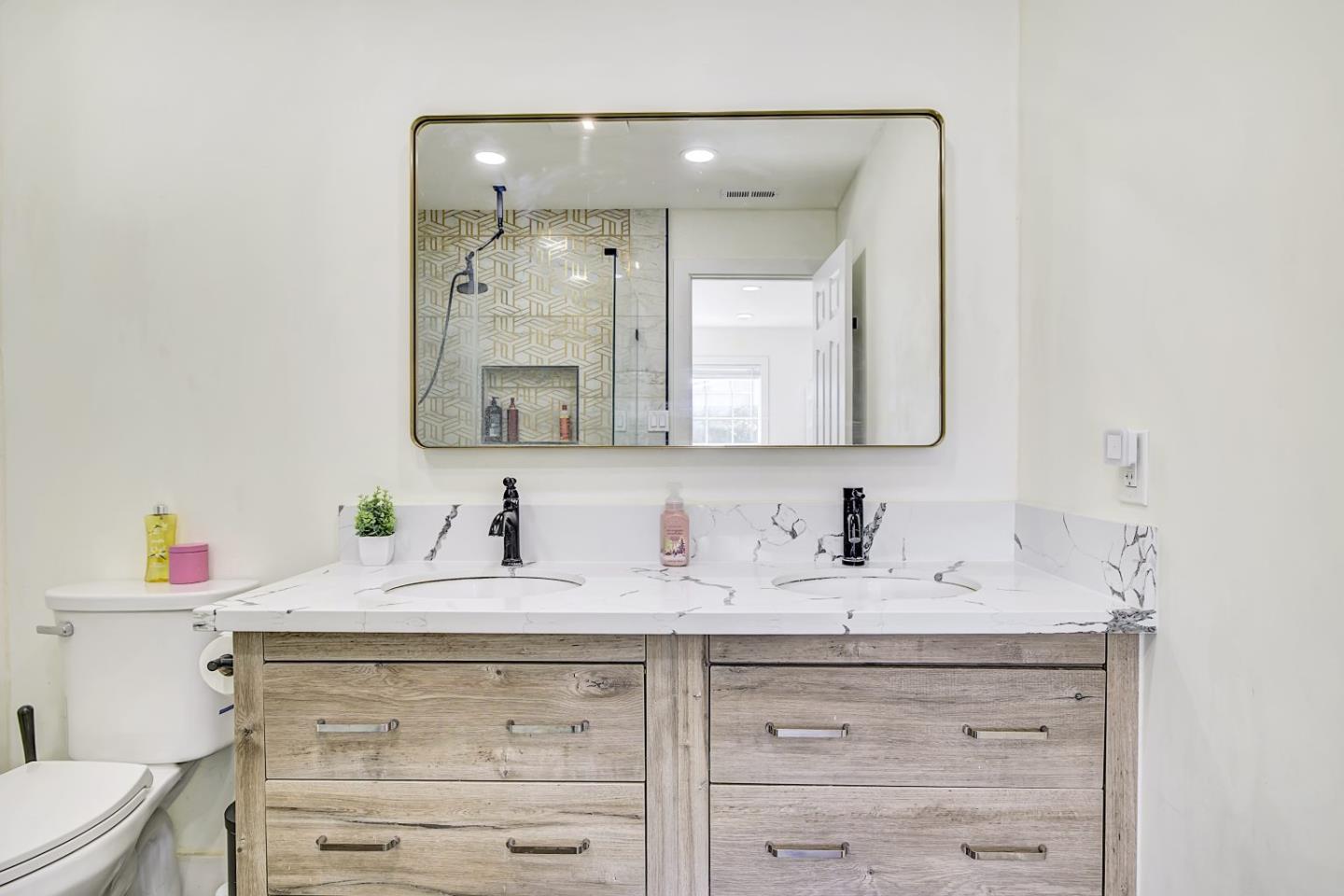 Detail Gallery Image 26 of 39 For 404 El Cajon Dr, San Jose,  CA 95111 - 3 Beds | 2 Baths