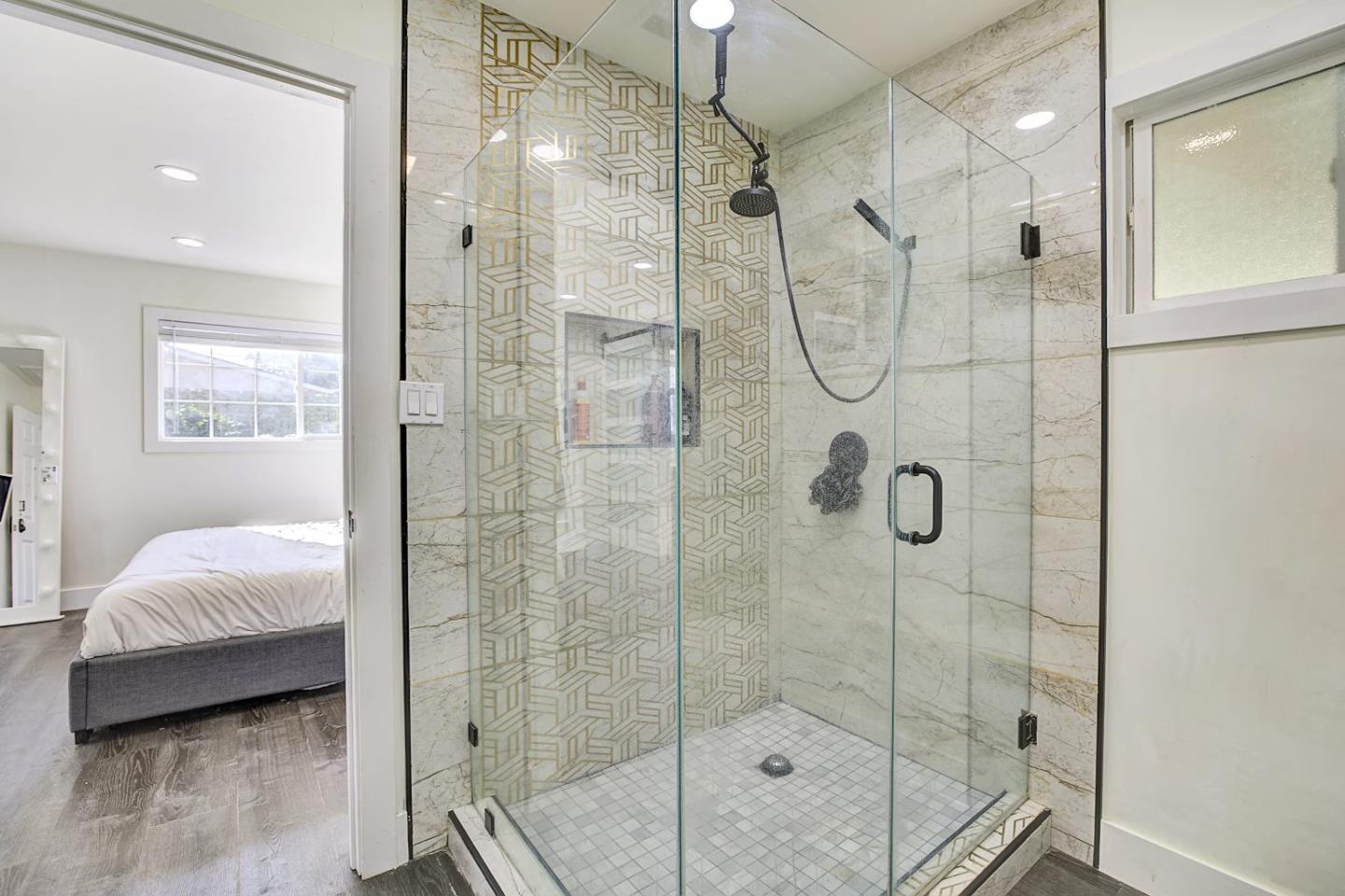 Detail Gallery Image 27 of 39 For 404 El Cajon Dr, San Jose,  CA 95111 - 3 Beds | 2 Baths