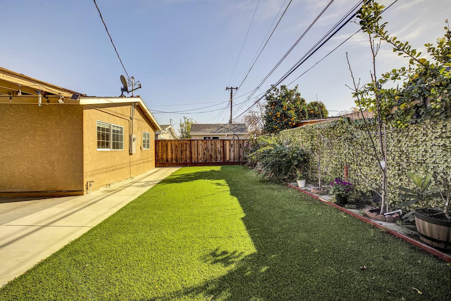 Detail Gallery Image 31 of 39 For 404 El Cajon Dr, San Jose,  CA 95111 - 3 Beds | 2 Baths