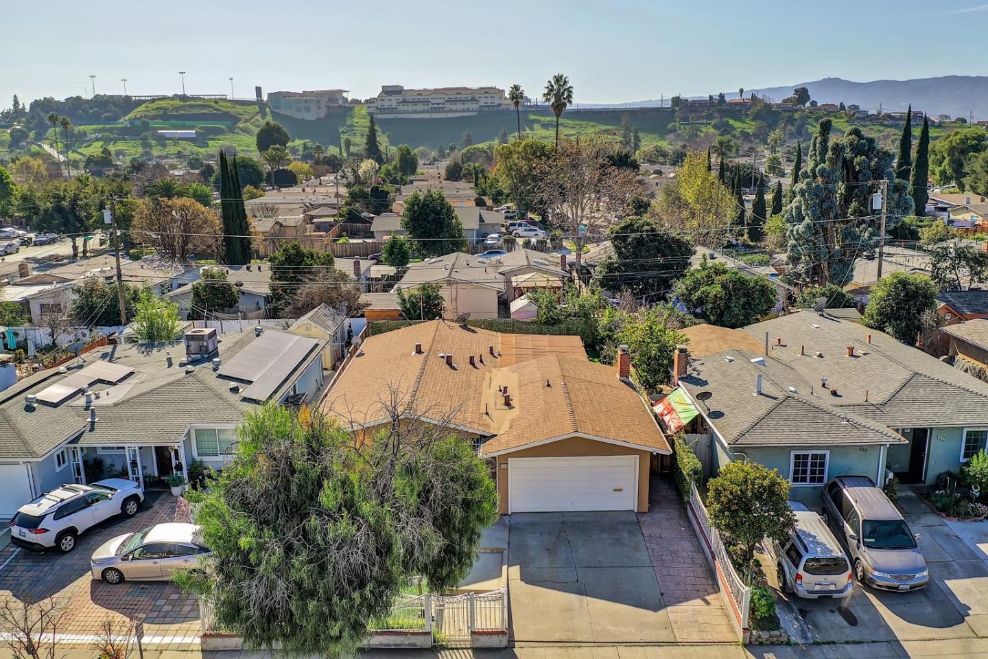 Detail Gallery Image 35 of 39 For 404 El Cajon Dr, San Jose,  CA 95111 - 3 Beds | 2 Baths