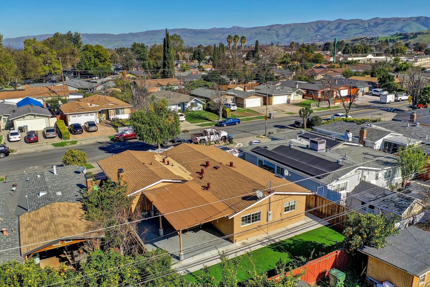 Detail Gallery Image 37 of 39 For 404 El Cajon Dr, San Jose,  CA 95111 - 3 Beds | 2 Baths
