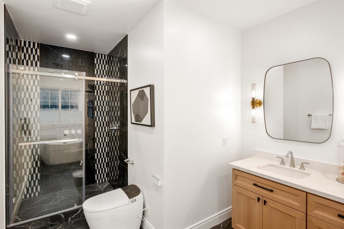 Detail Gallery Image 20 of 22 For 1476 Drake Ave, Burlingame,  CA 94010 - 5 Beds | 4 Baths