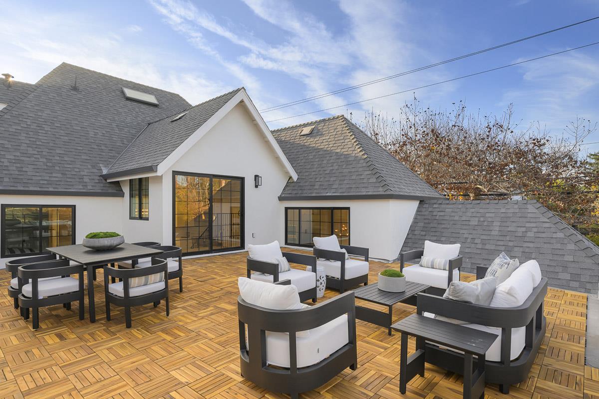 Detail Gallery Image 7 of 22 For 1476 Drake Ave, Burlingame,  CA 94010 - 5 Beds | 4 Baths