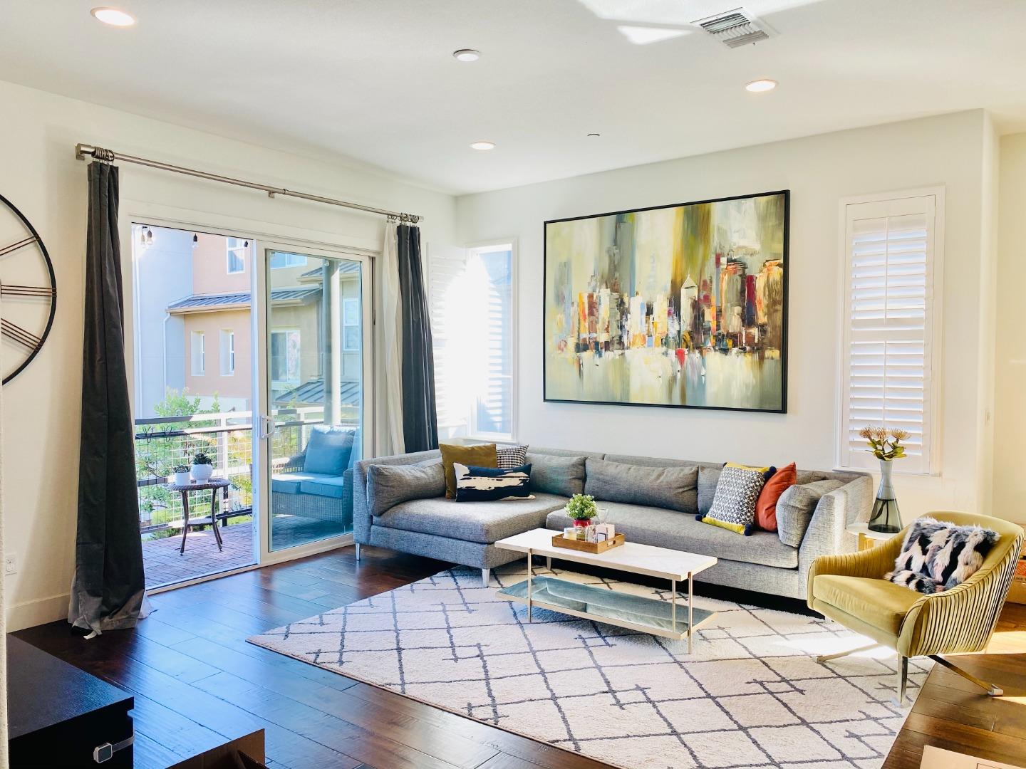 Detail Gallery Image 4 of 14 For 261 Odyssey Ln, Milpitas,  CA 95035 - 3 Beds | 3/1 Baths