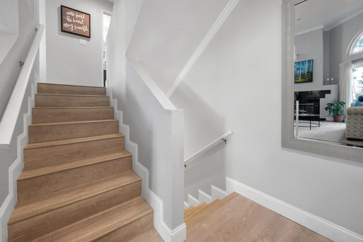 Detail Gallery Image 15 of 34 For 104 E Court Ln, Foster City,  CA 94404 - 2 Beds | 2/1 Baths