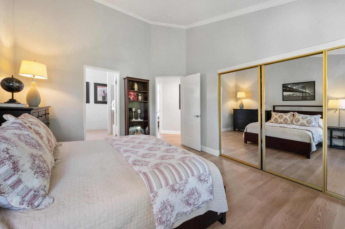 Detail Gallery Image 18 of 34 For 104 E Court Ln, Foster City,  CA 94404 - 2 Beds | 2/1 Baths